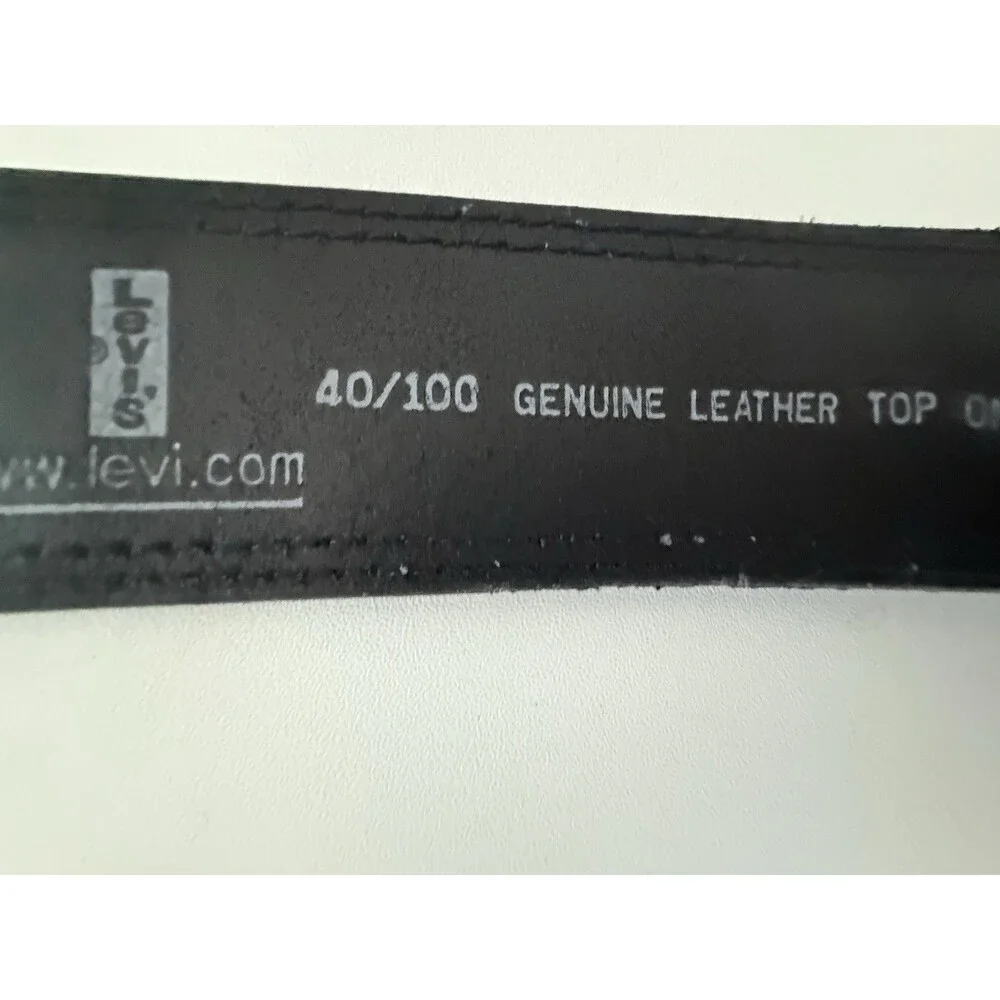Levi’s Men’s Black Genuine Leather Belt Size 40/100 Silver Buckle 11LP0221